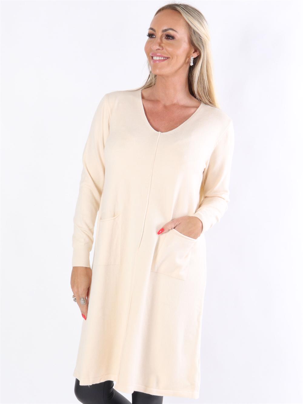 Sascha - Lång mjuk stickad klänning med fickor